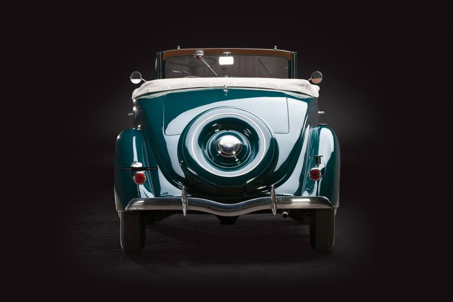  Ford V8 Deluxe Convertible Coupe 1936 года  (фото 16 из 18)
